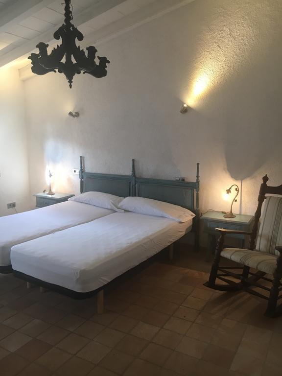 Stadthaus Mitten Im Kuenstlerviertel Von Arta Mit Zwei Wohnungen Bagian luar foto