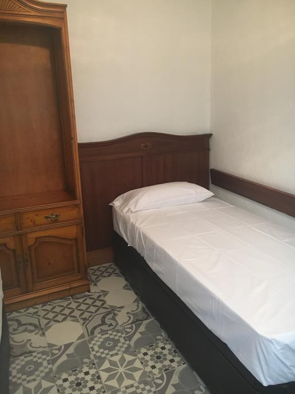 Stadthaus Mitten Im Kuenstlerviertel Von Arta Mit Zwei Wohnungen Bagian luar foto